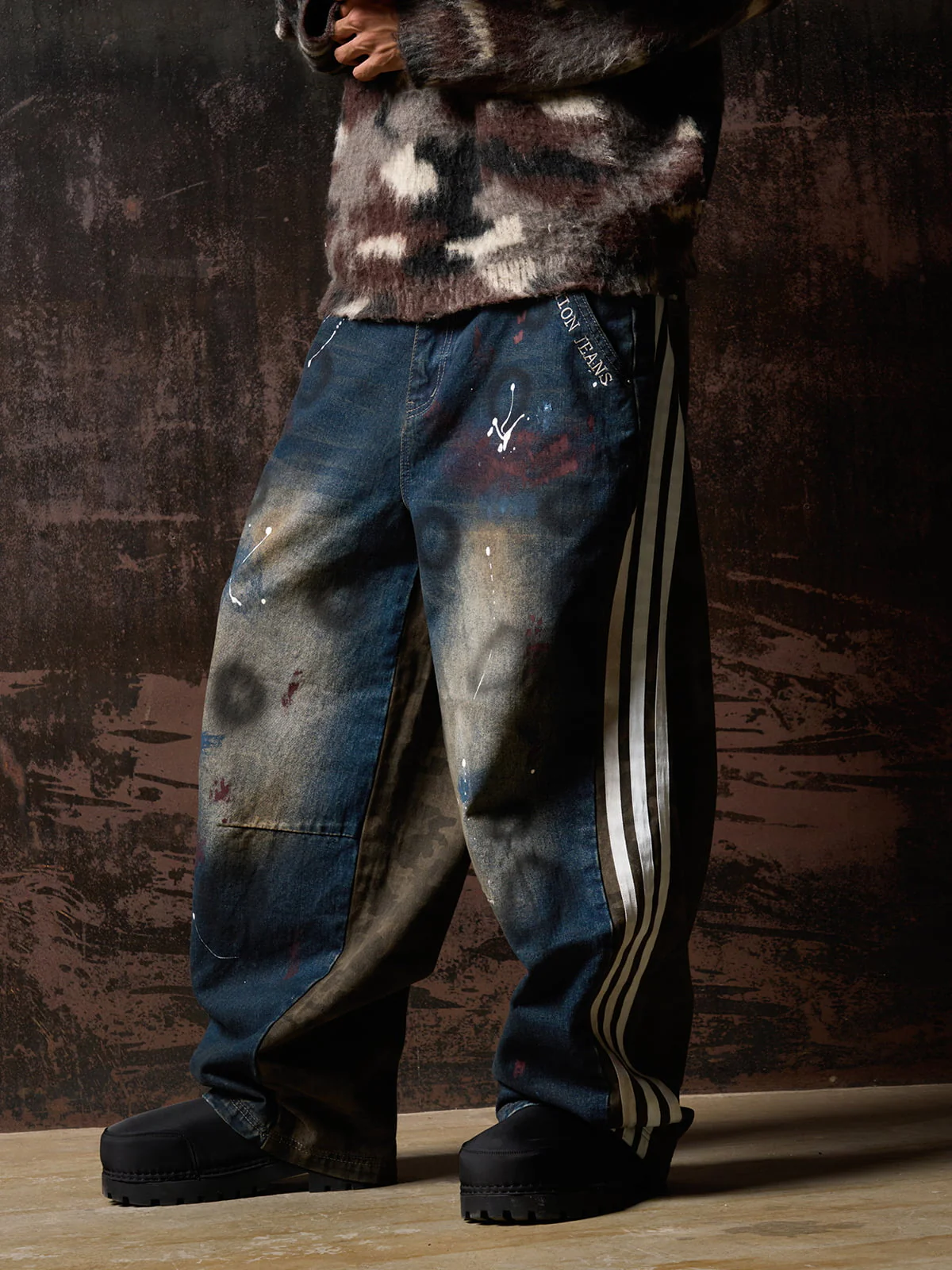 Washed Stripe Patchwork Totem Print Baggy Jeans - Image 10