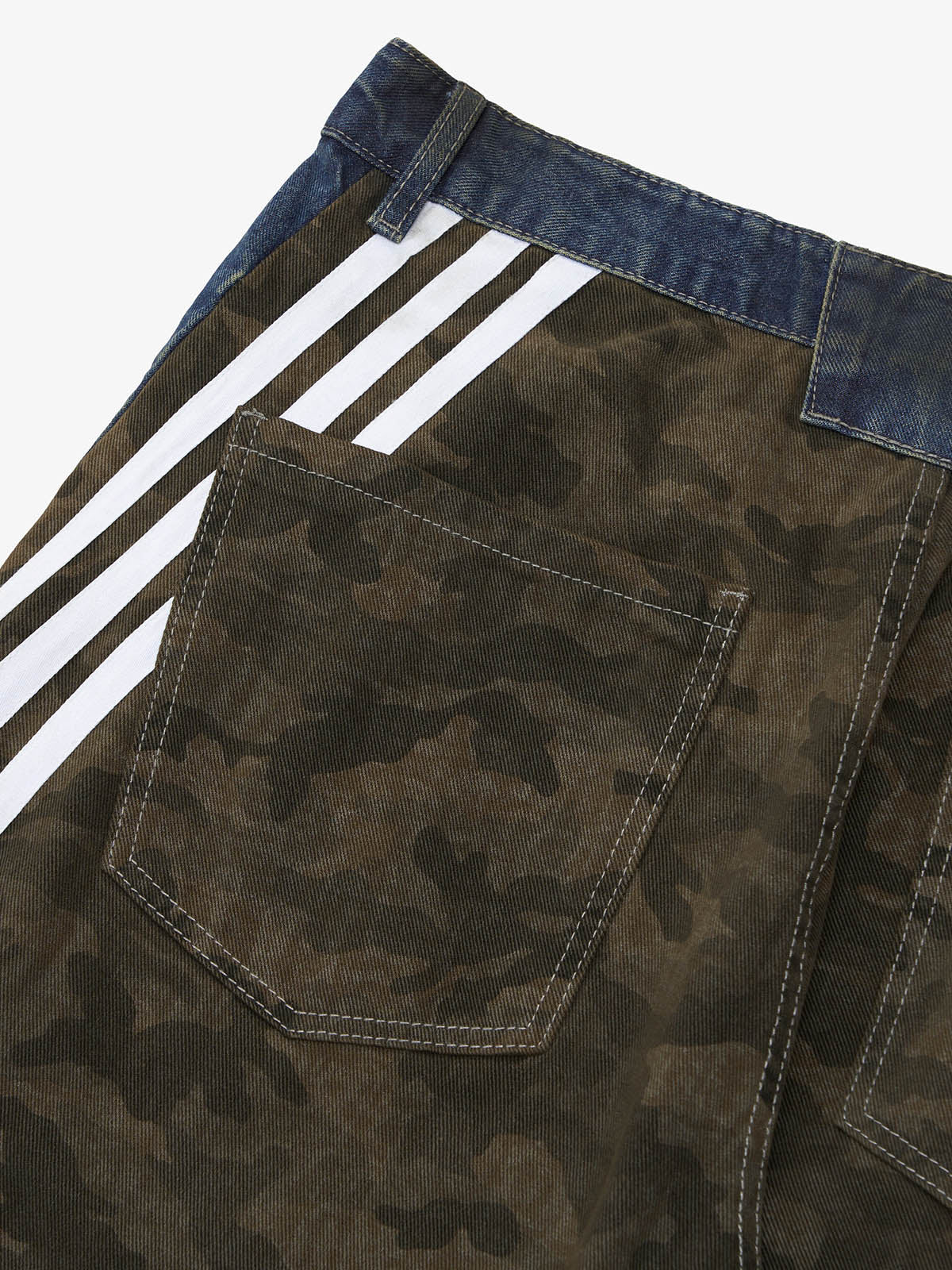 Washed Stripe Patchwork Totem Print Baggy Jeans - Image 17