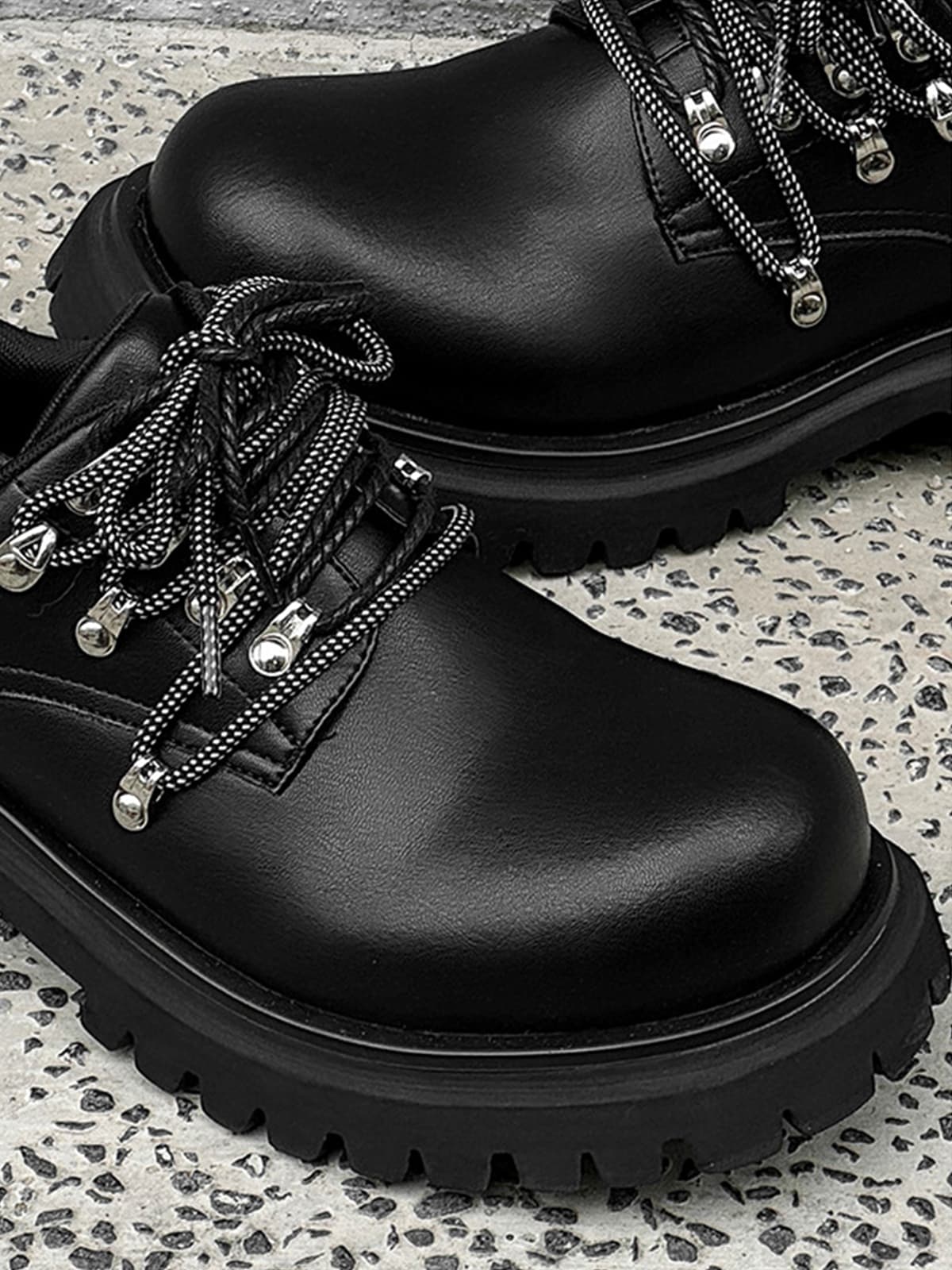 Chunky Rivet Street Style Round Toe Leather Derby Shoes - Image 5