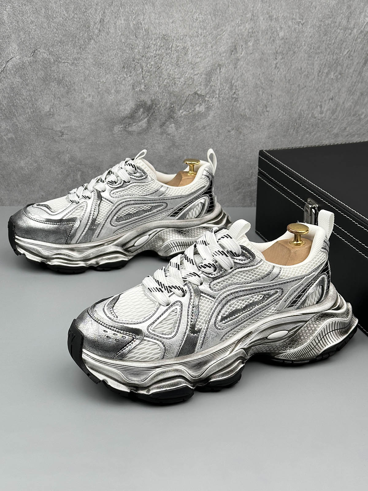 Chunky Sole Breathable Running Sneakers - Image 4