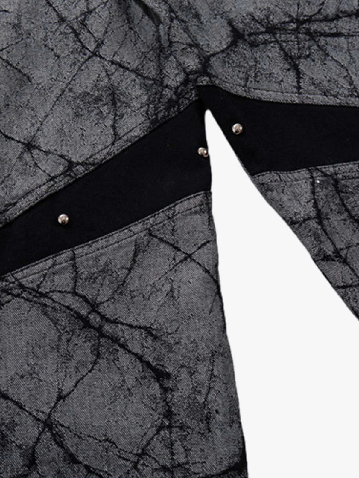Crackle Print Panel Studded Pleated Denim Jeans - Image 5