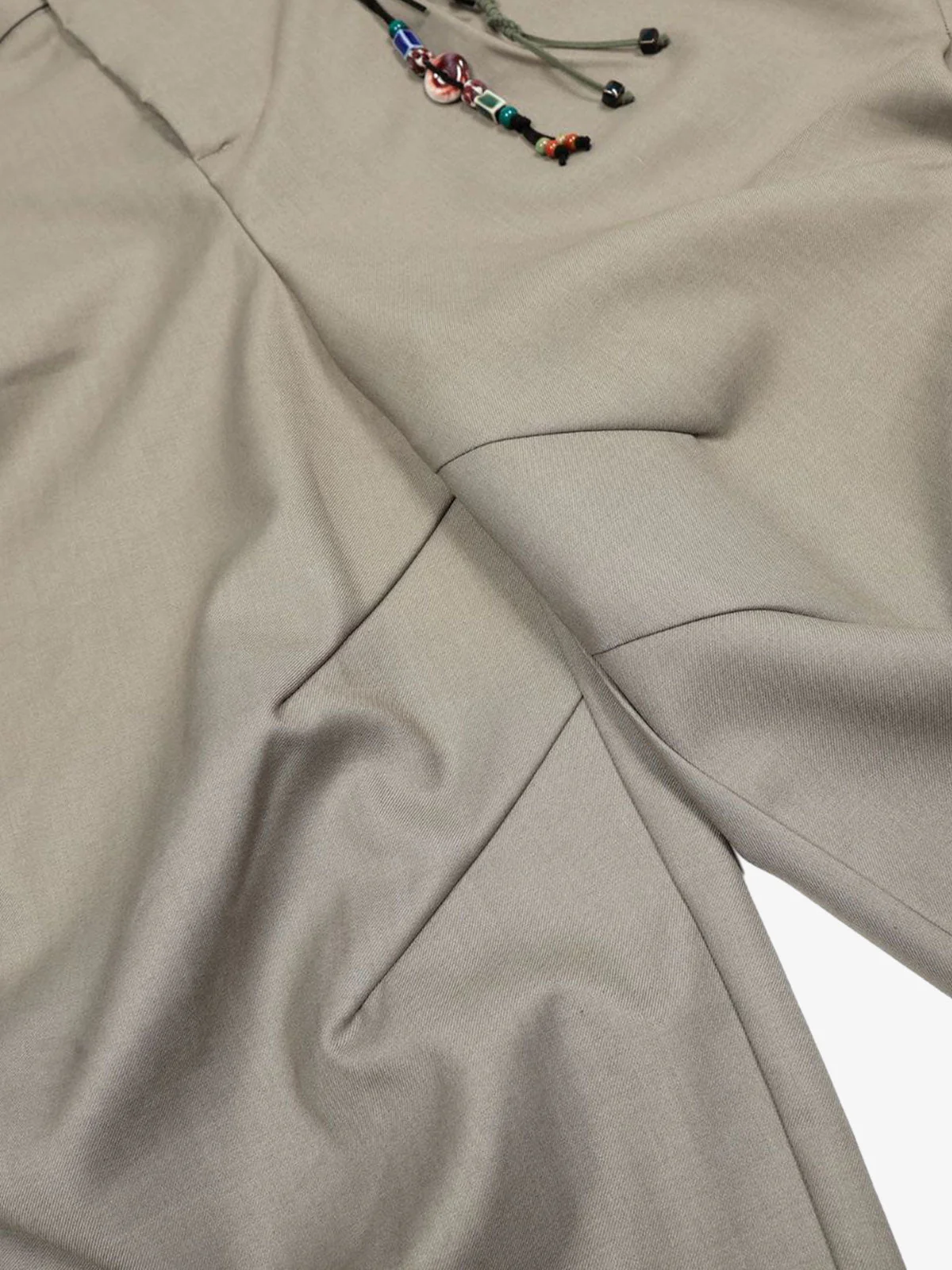 Deconstructed Pleated Pendant Casual Jorts - Image 12