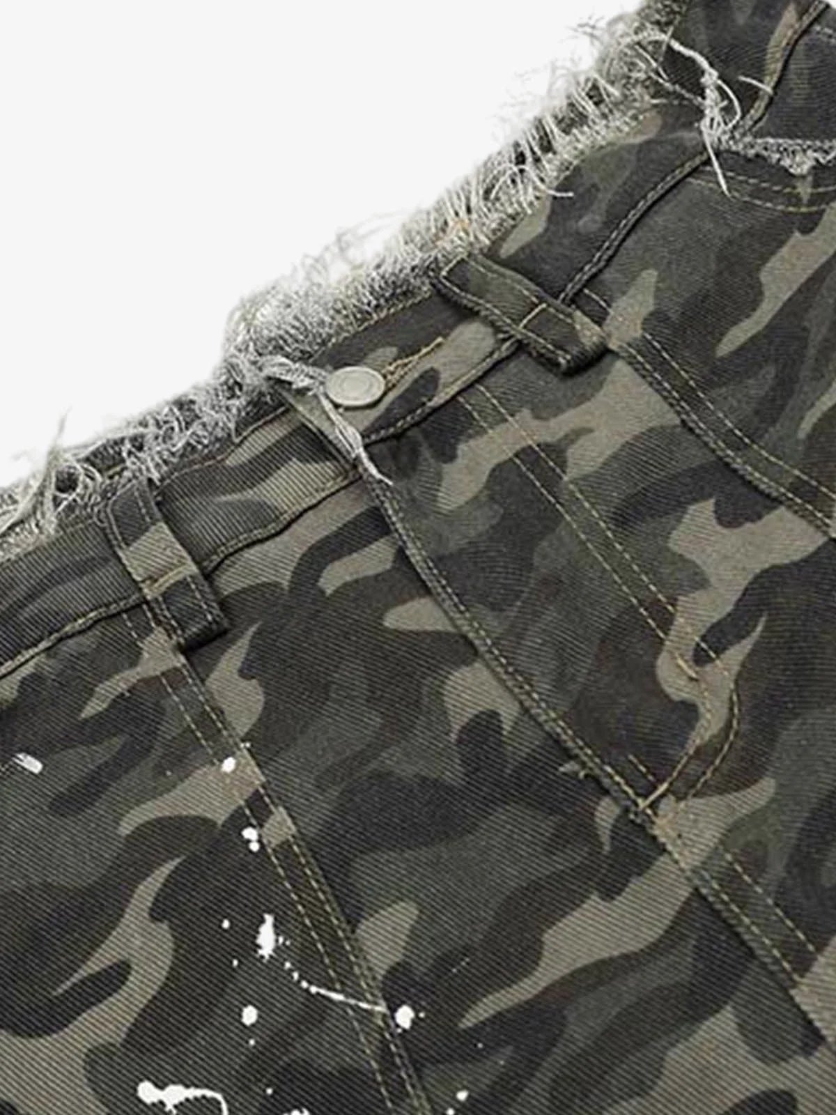 Distressed Frayed Camo Cargo Jorts - Image 4