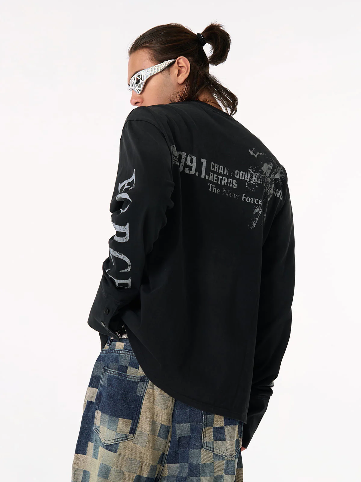 Distressed NO. 09 Long Sleeve T-Shirt - Image 8