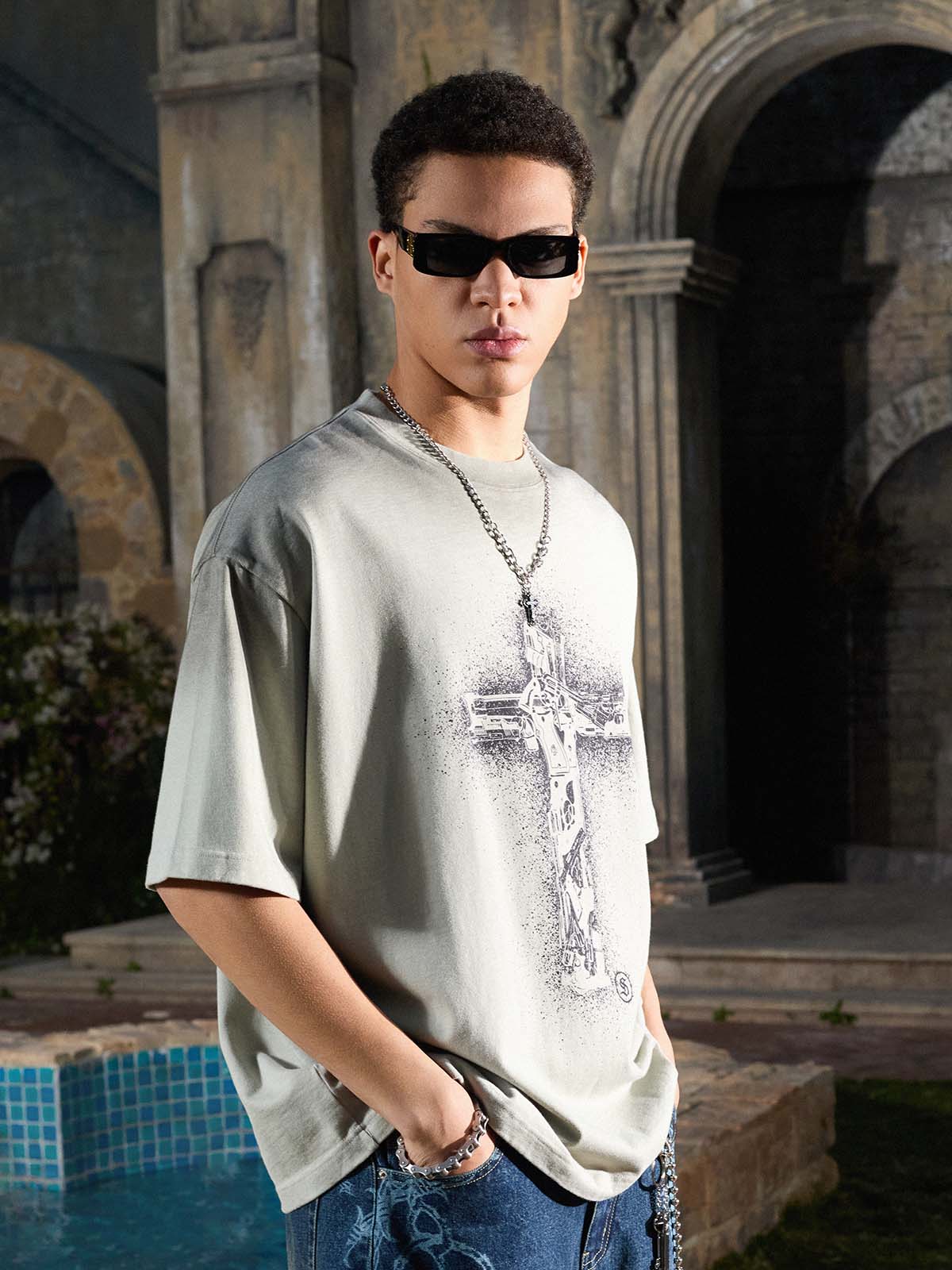 Distressed Rebellious Gun and Cross Print T-Shirt - Image 6
