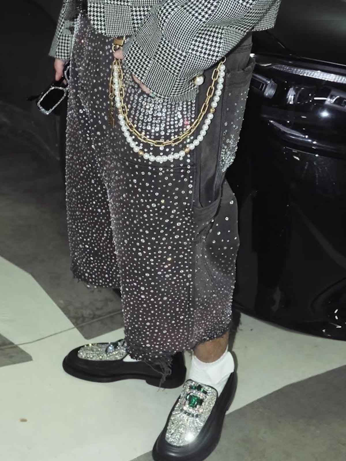 Gradient Rhinestone Embellished Denim Jorts - Image 5
