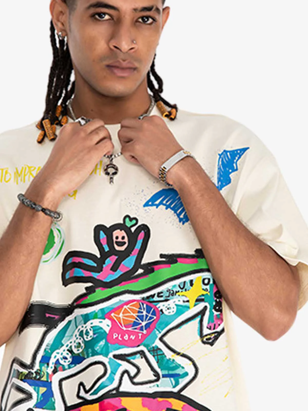 Hand-Painted Graffiti Animal Illustration Graphic T-Shirt - Image 5