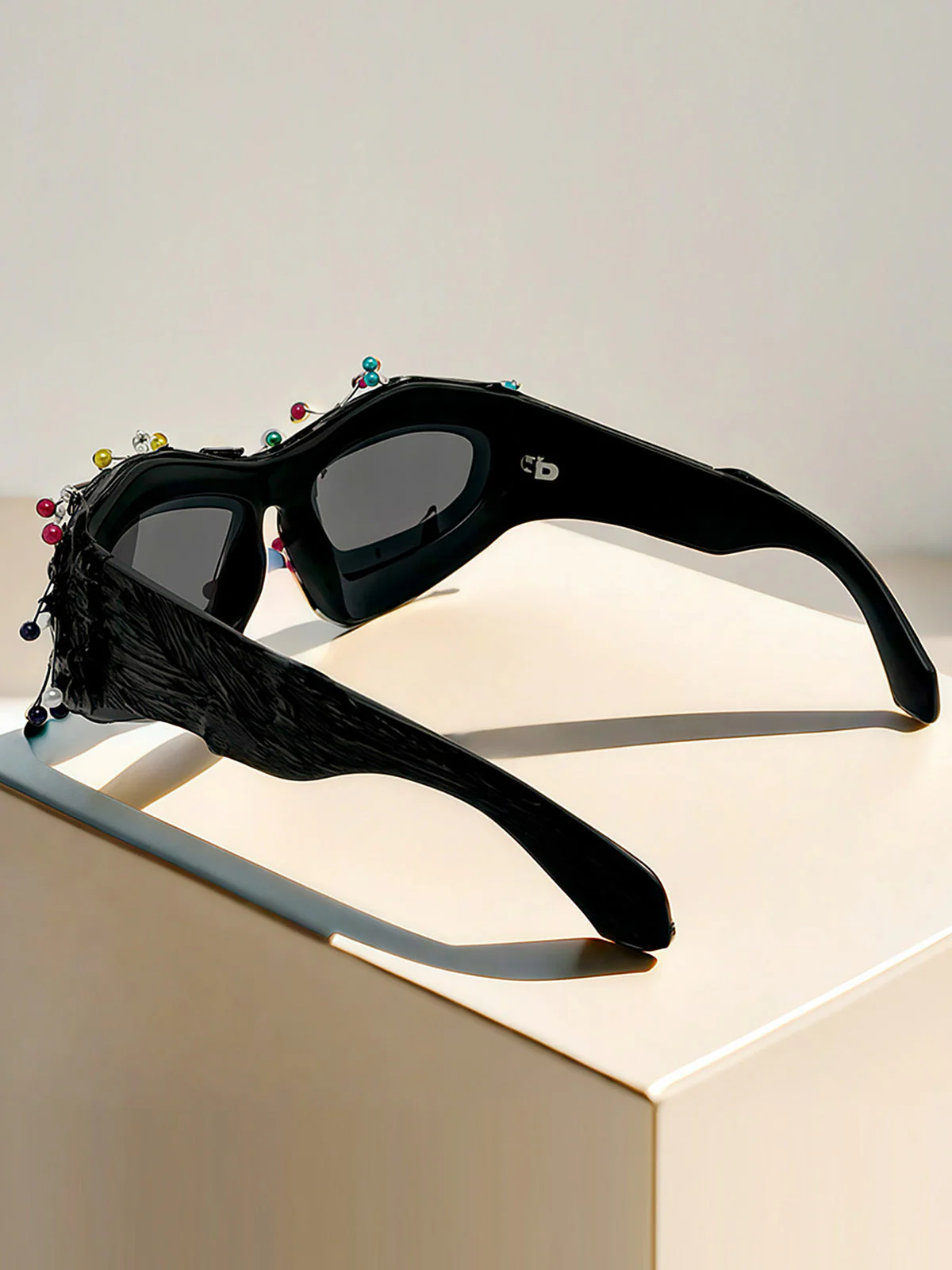 Hip Hop Punk Beaded Sunglasses - Image 4