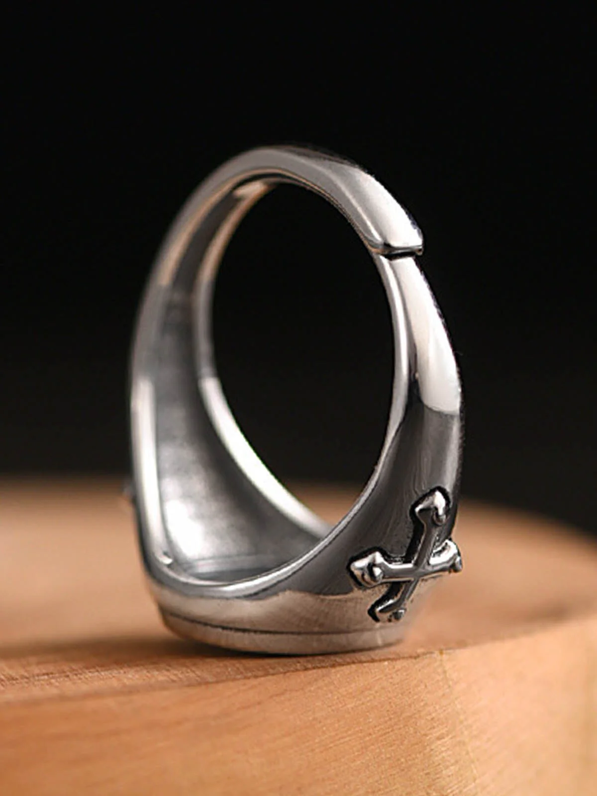 Praying Hands Signet Ring - Image 7