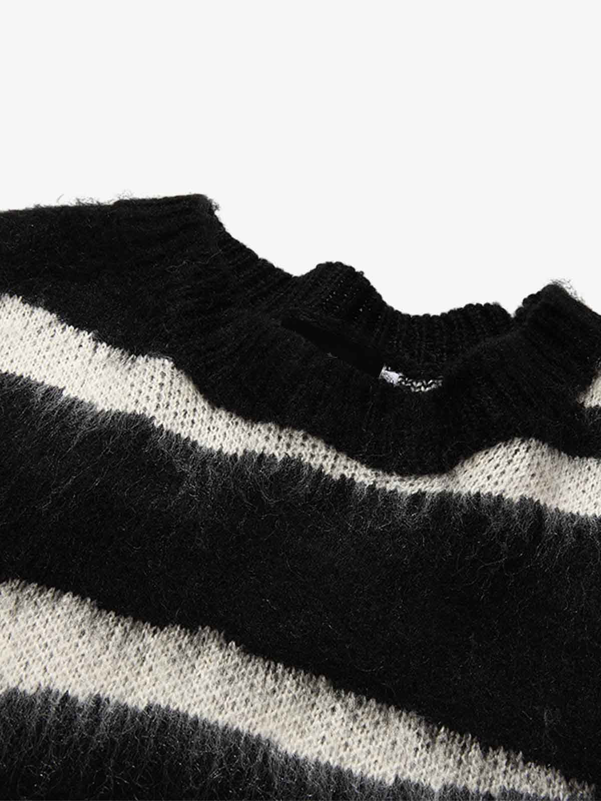 Retro Brushed Abstract Zebra-Style Pattern Sweater - Image 3