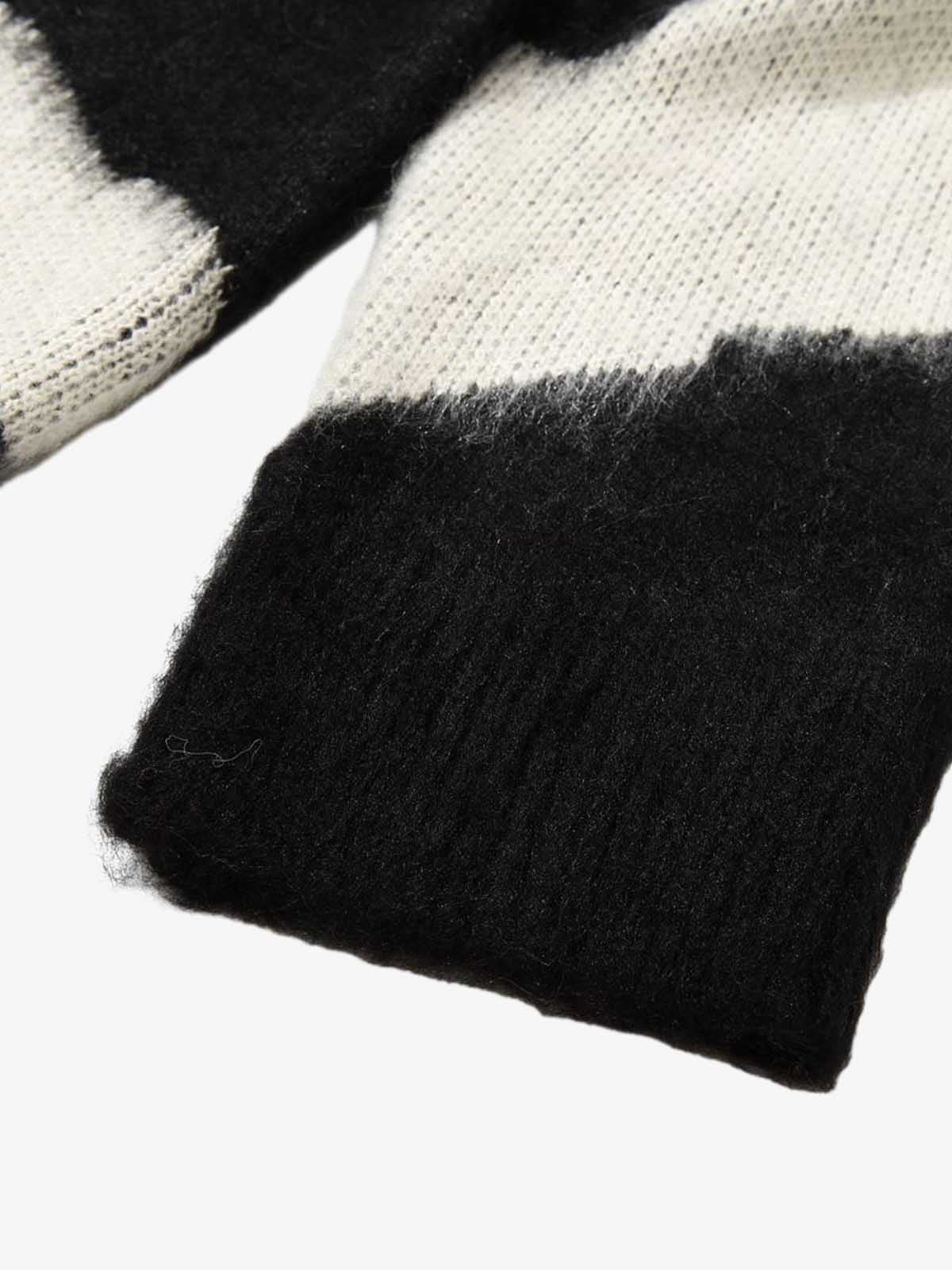 Retro Brushed Abstract Zebra-Style Pattern Sweater - Image 4