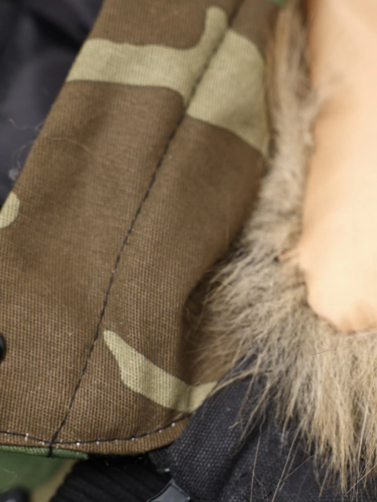 Retro Camouflage Detachable Faux Fur Collar Padded Jacket - Image 4
