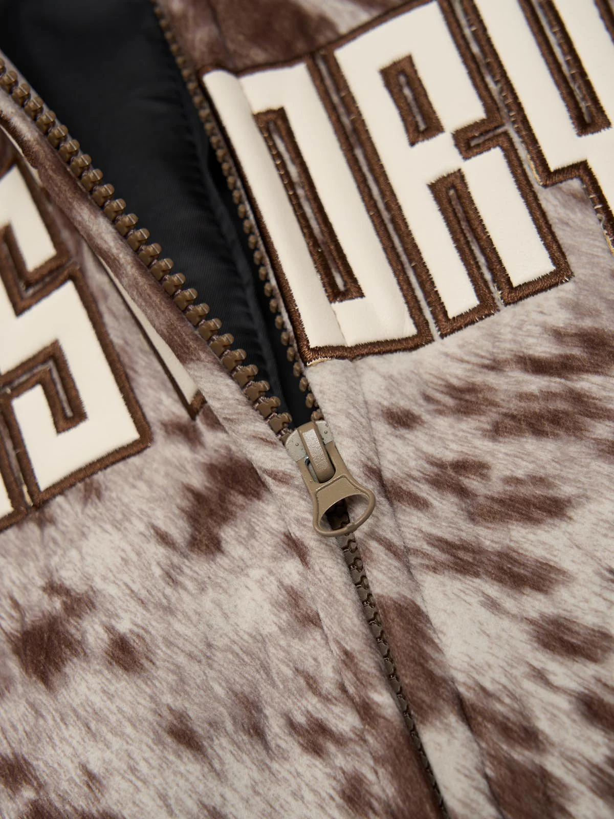 Retro Statement Snow Leopard Fleece Jacket - Image 14