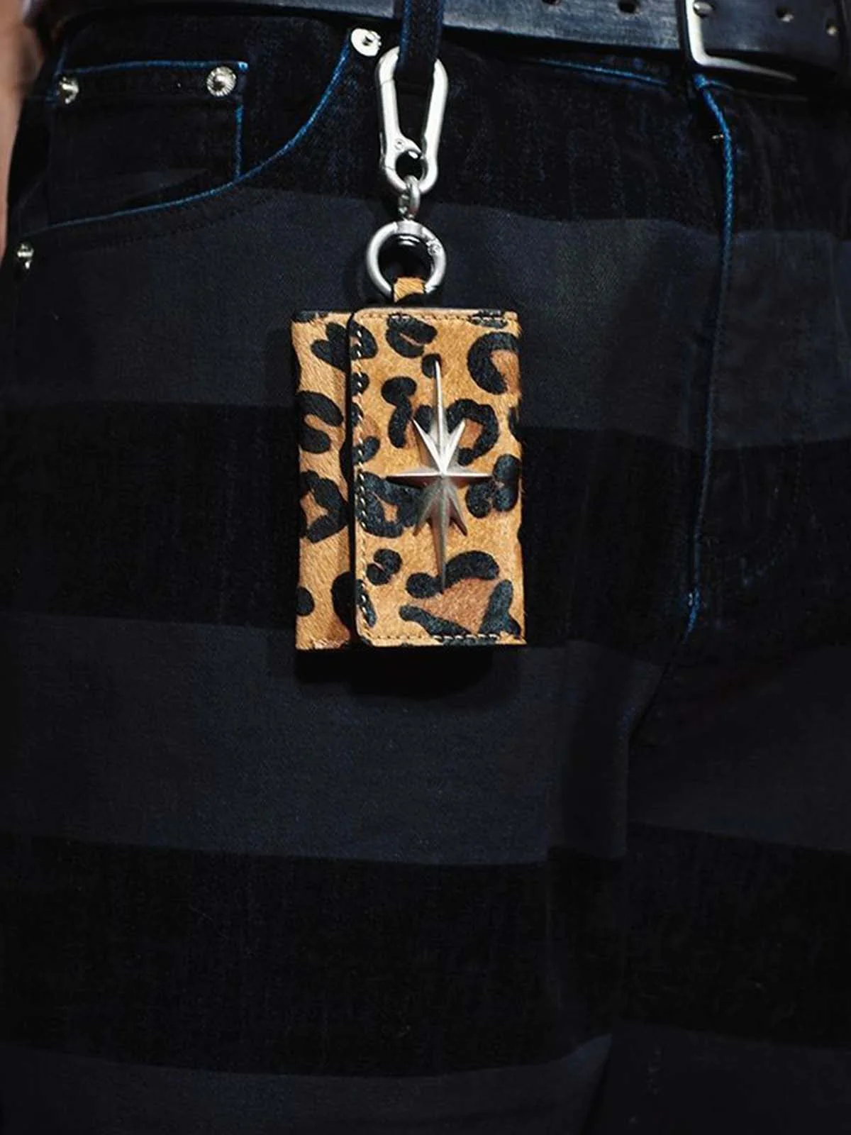 Streetwear Star Emblem Leather&Leopard Keychain Card Holder - Image 4