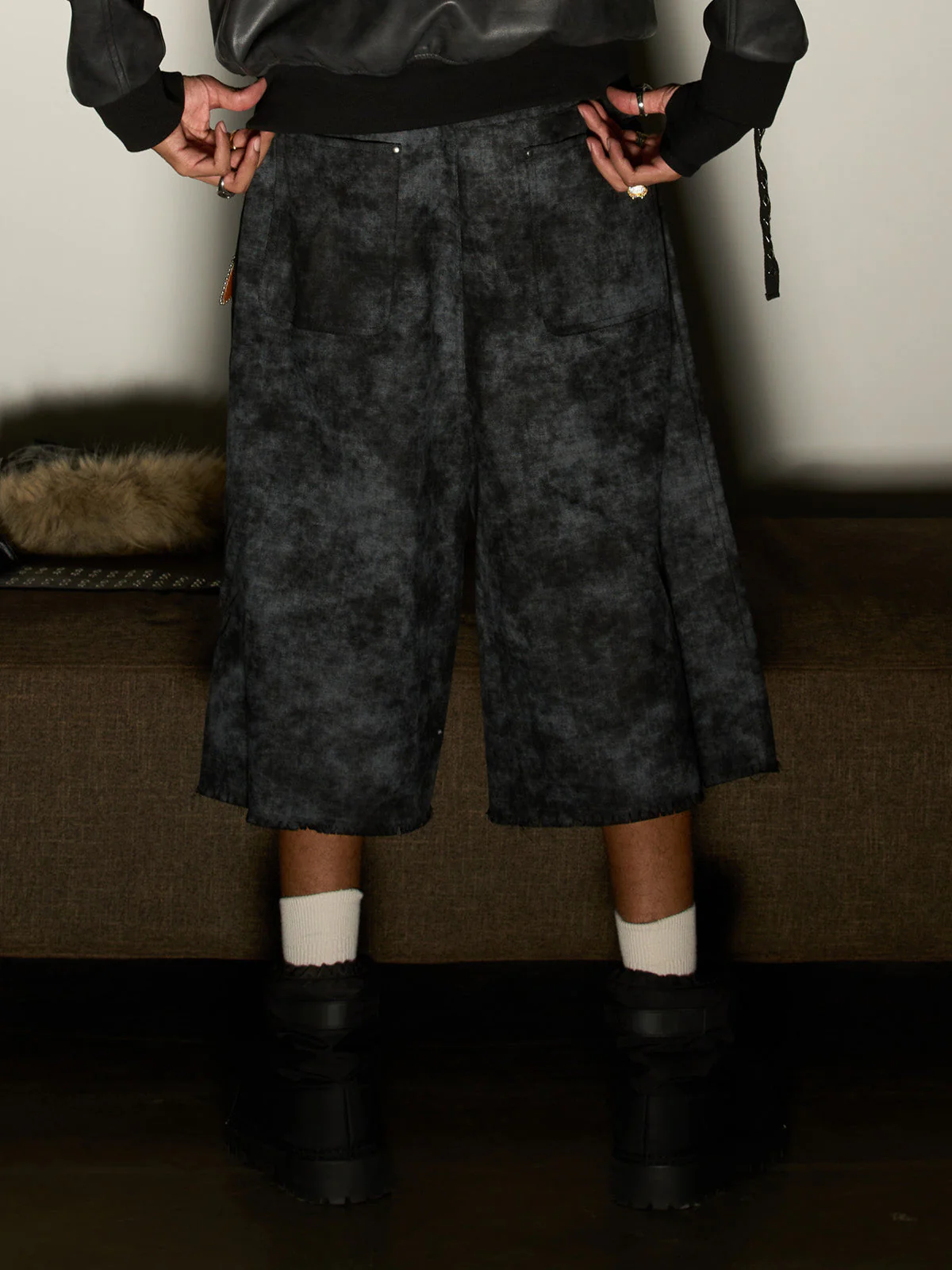 SUPERMADE Roman Column Pattern Embroidered Jeans - Image 4