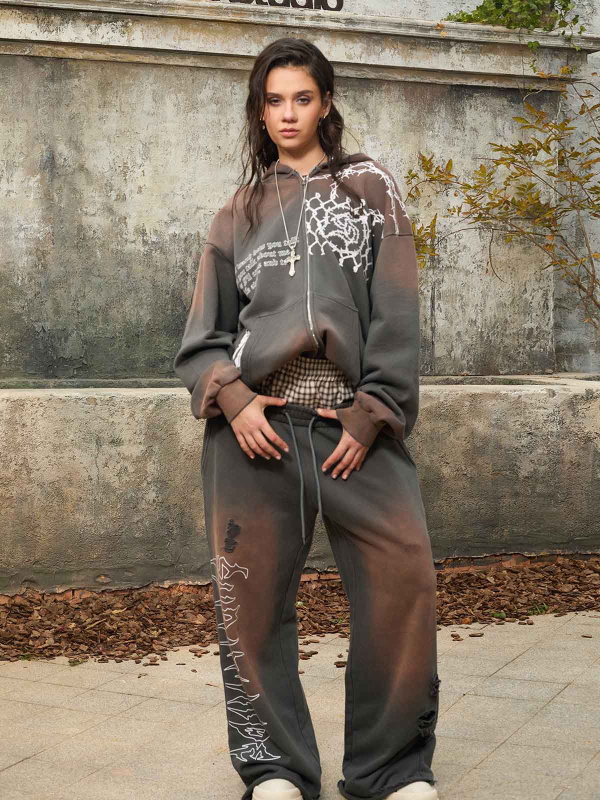 Supermade Vintage Distressed Print Patchwork Sweatshirt Set - Image 15