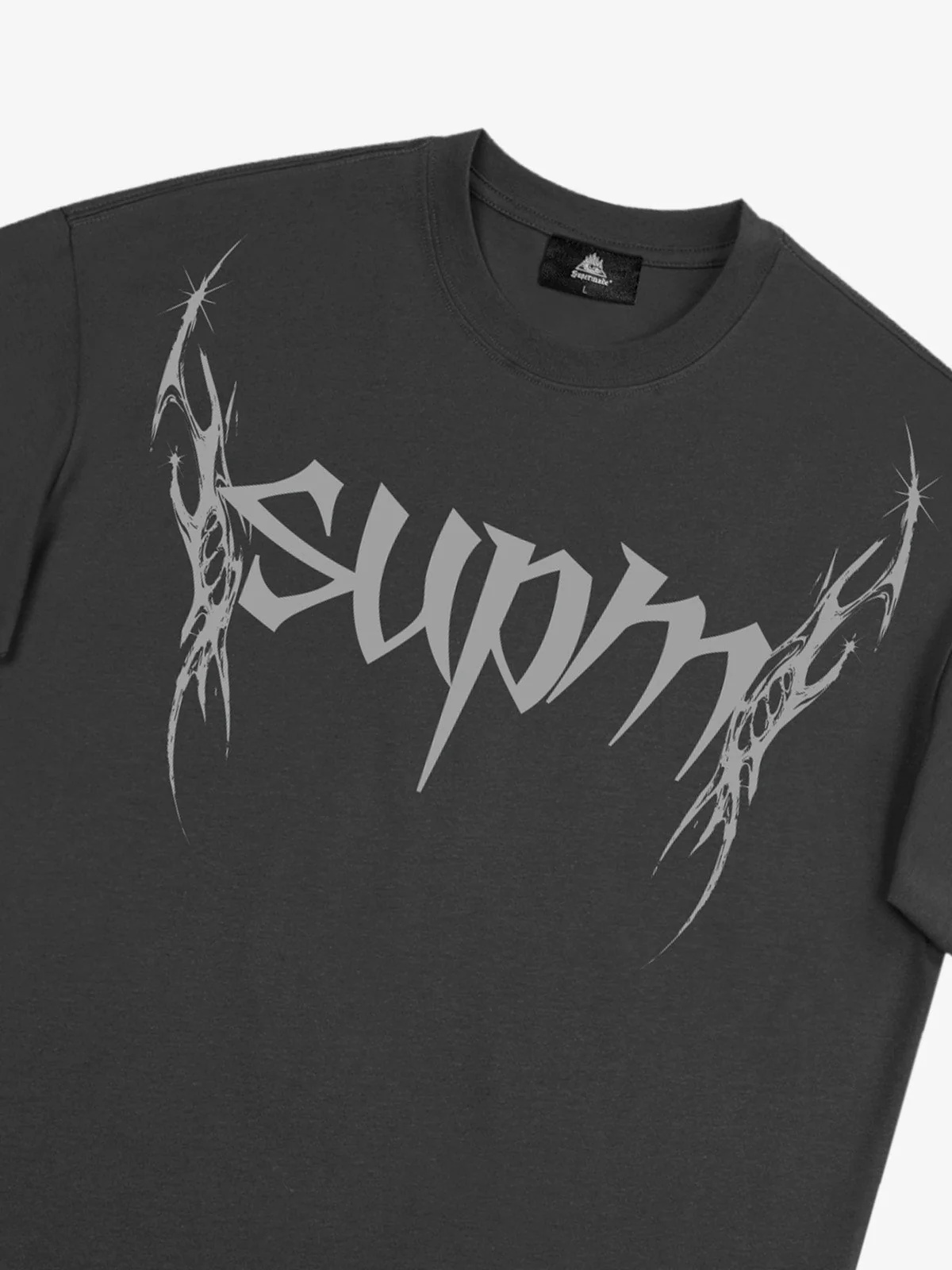 SUPM Gothic Sharp Letter Graphic T-Shirt - Image 16