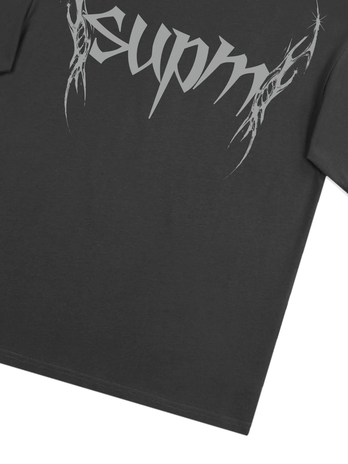 SUPM Gothic Sharp Letter Graphic T-Shirt - Image 17