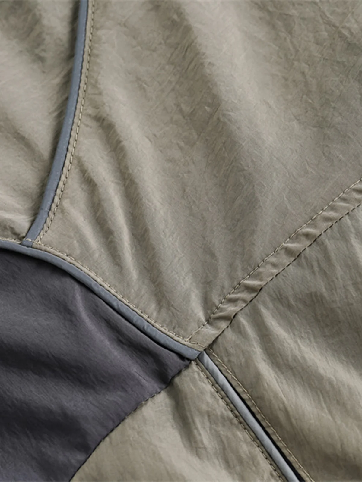Sporty Outdoor Long-Sleeve T-Shirt - Image 13