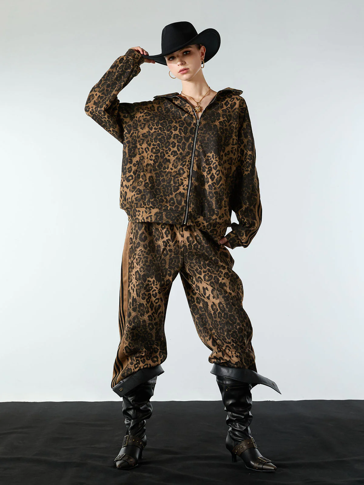 French Terry Cheetah Print Suede Tracksuit - 2277