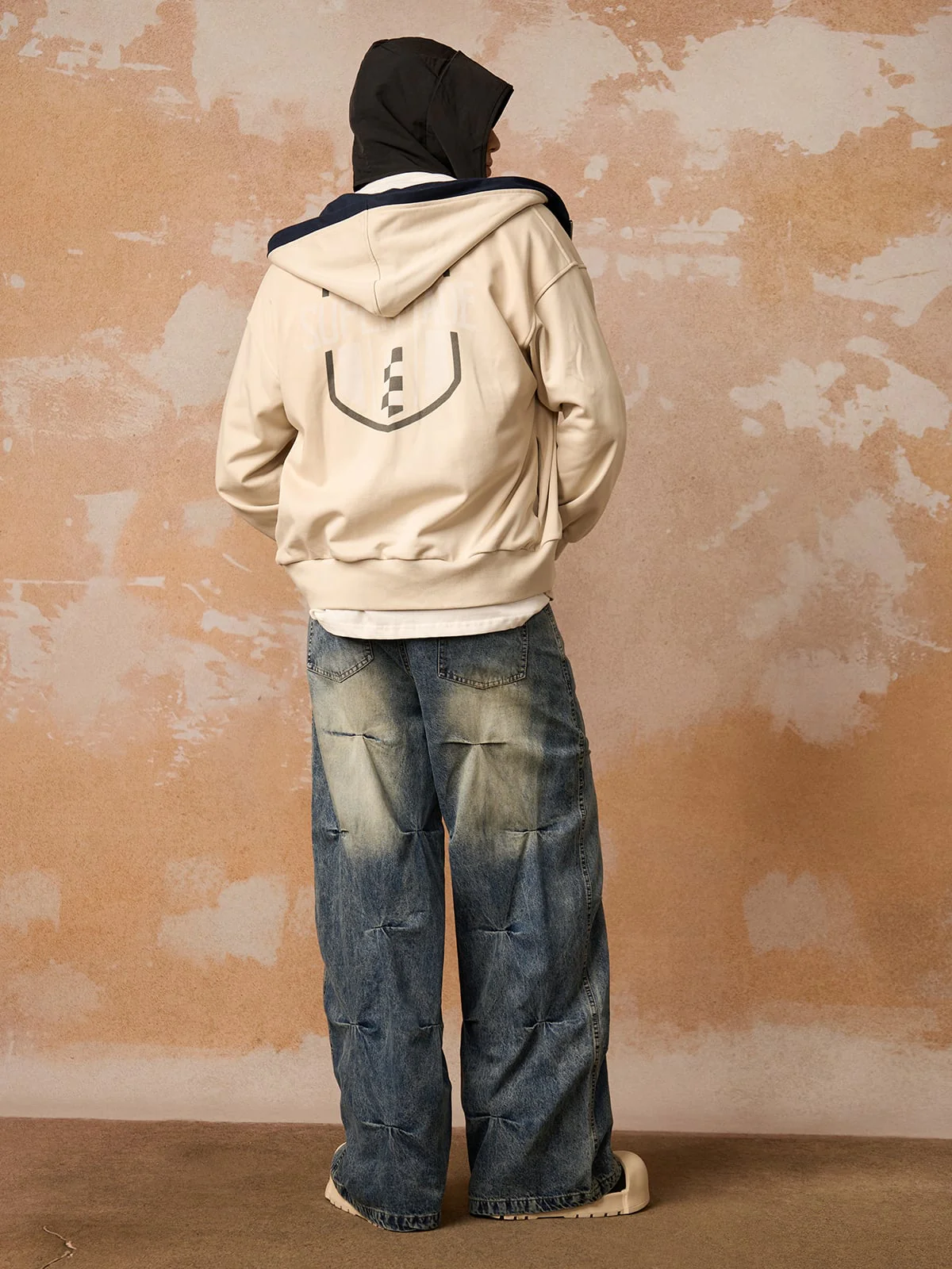 Distressed Washed Pleated Jeans - Image 5