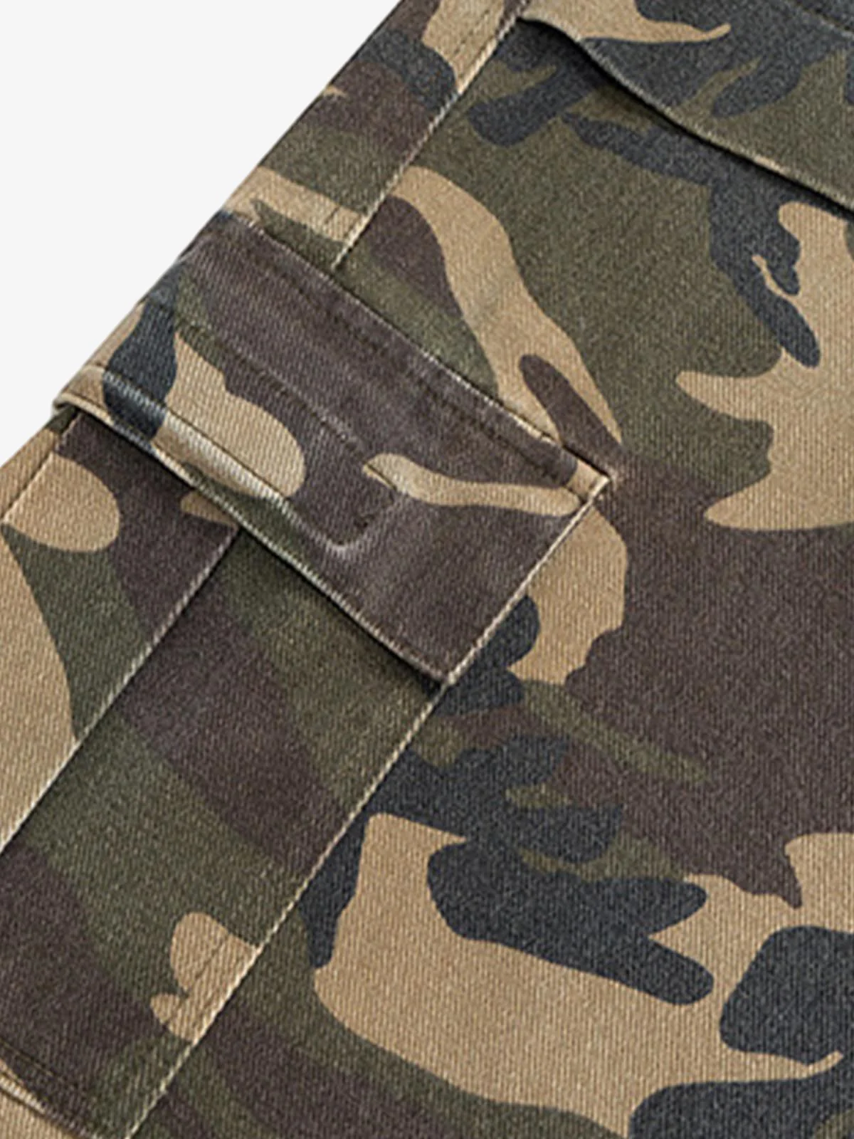 Retro Stitching Faux Two-Piece Camouflage Jeans - 2413 - Image 9