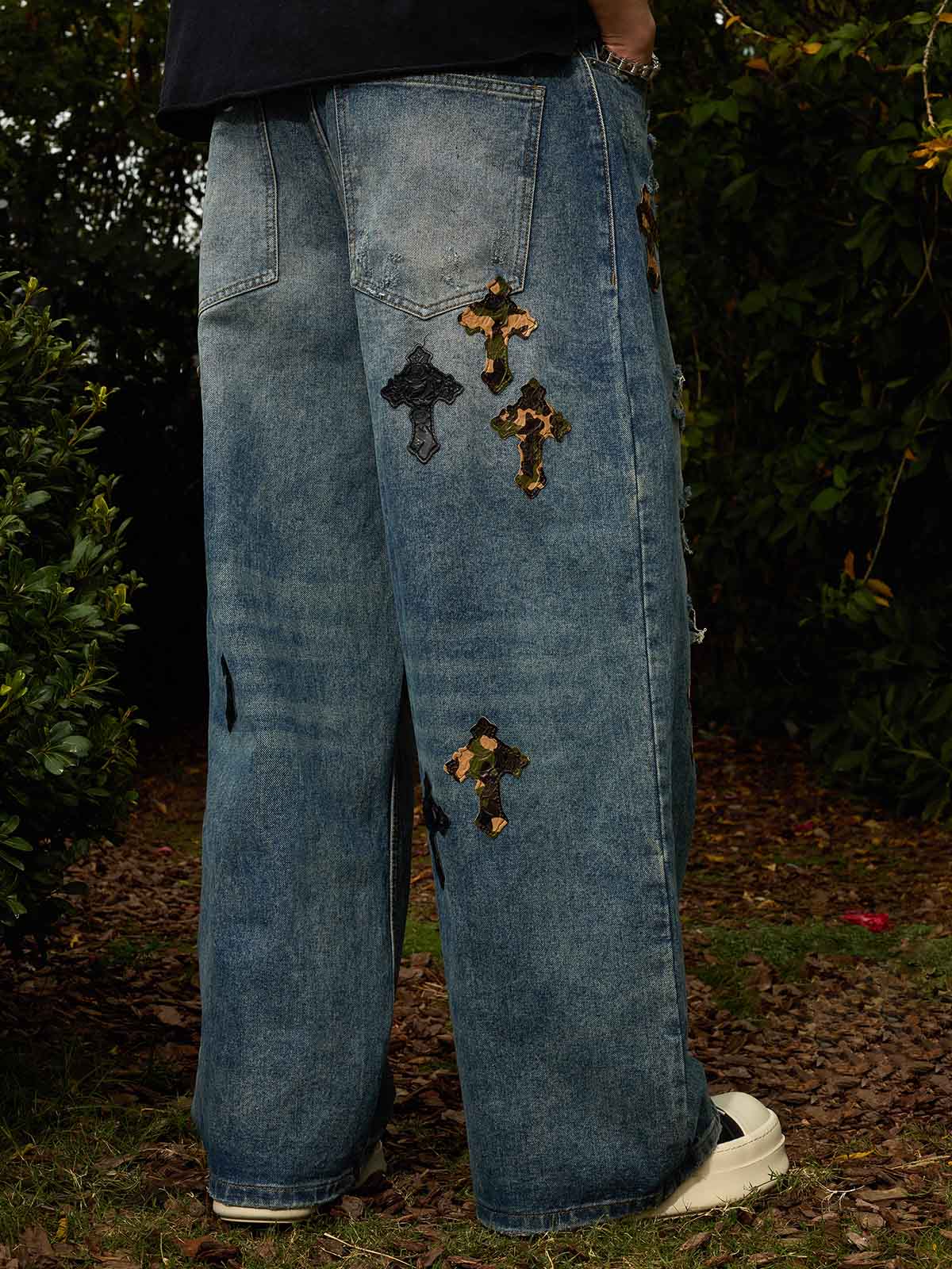 Vintage Wash Camo Cross Applique Distressed Straight Jeans - Image 5