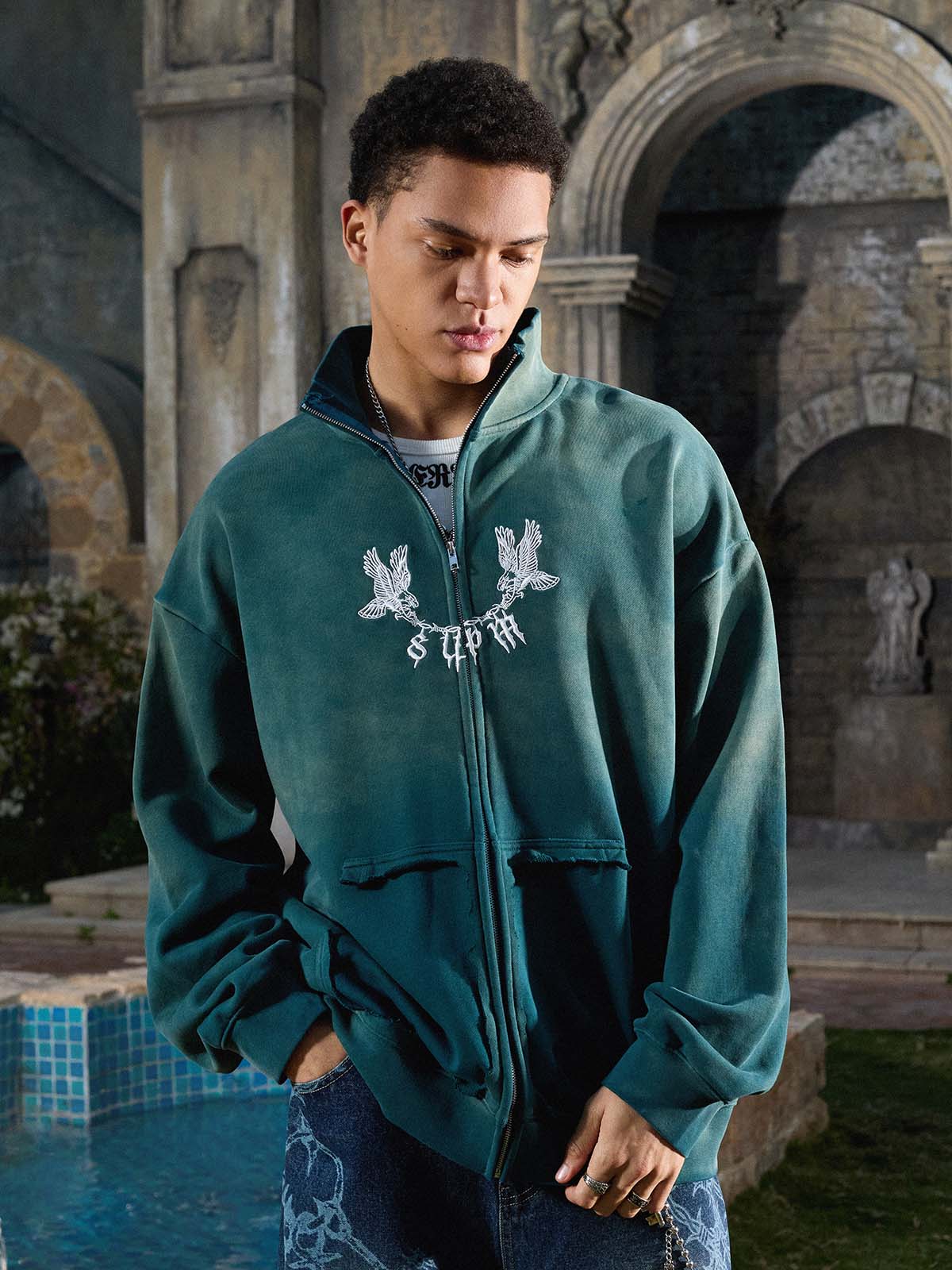 Vintage Washed Gradient Eagle Embroidery Distressed Stand Collar Sweatshirt - Image 3