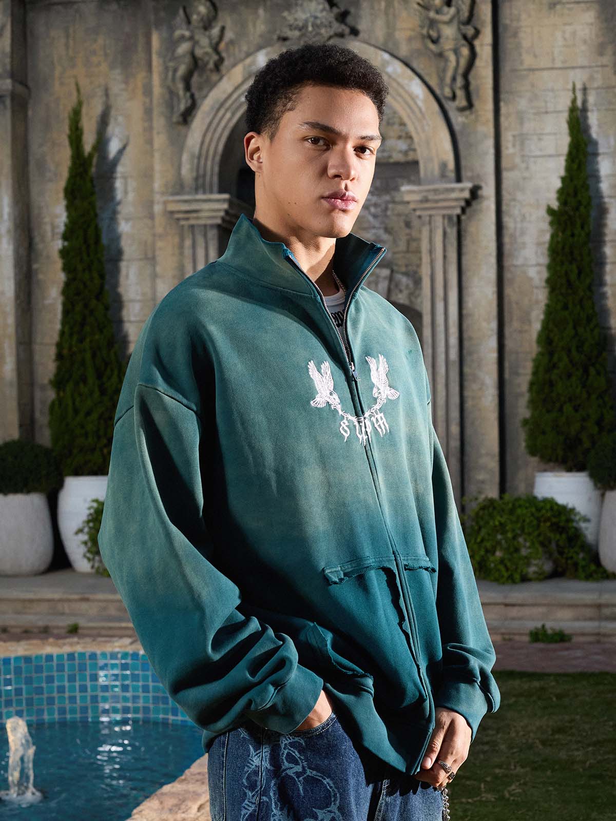 Vintage Washed Gradient Eagle Embroidery Distressed Stand Collar Sweatshirt - Image 4