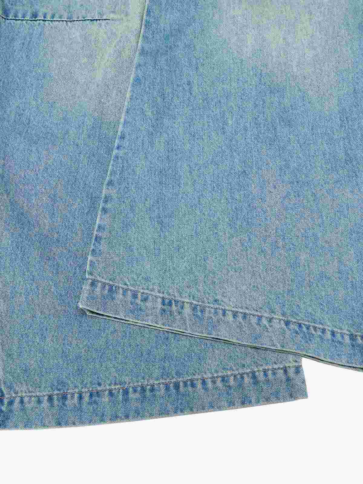 Vintage Light-Wash Pleated Barrel Jeans - Image 10