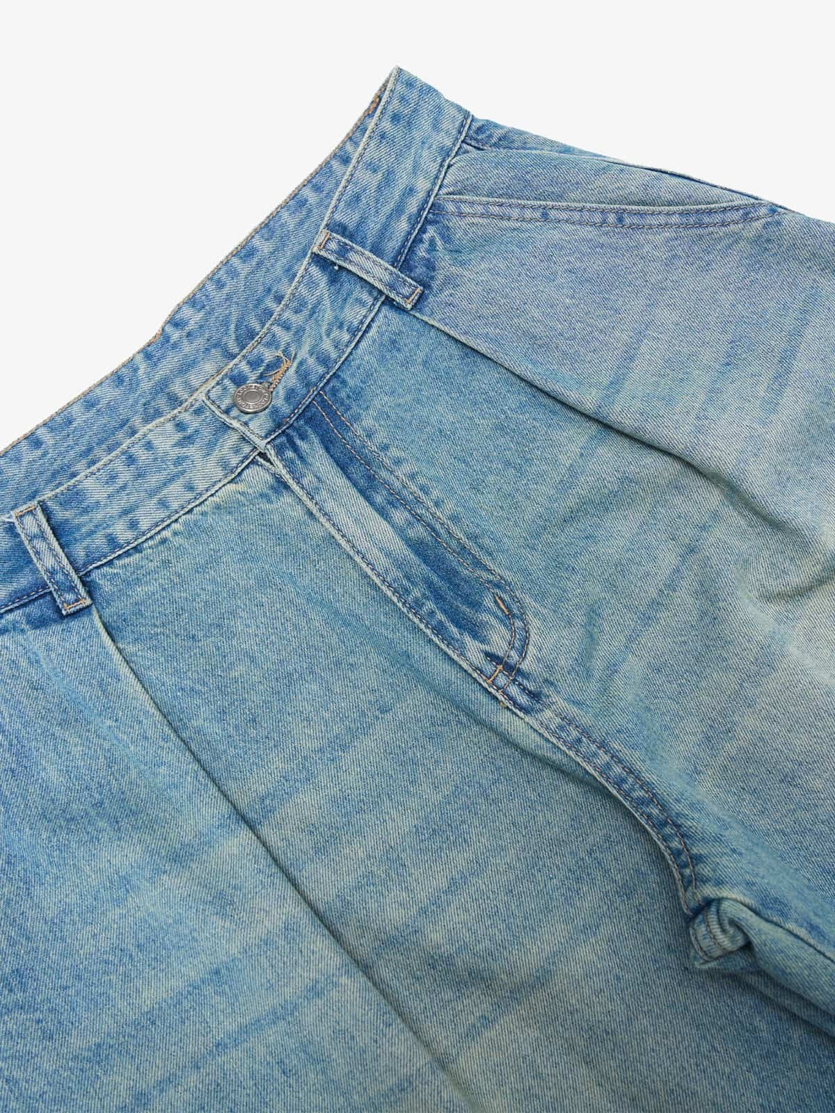 Vintage Light-Wash Pleated Barrel Jeans - Image 8